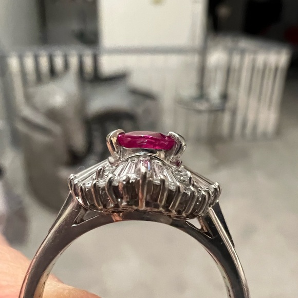 Ruby and diamond platinum ring - Picture 4 of 13